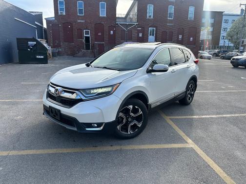White 2018 Honda CR-V Touring