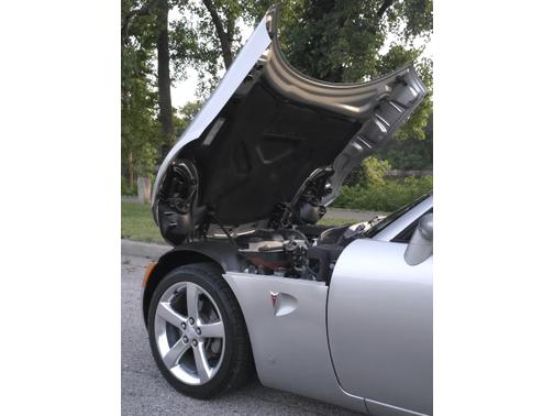 Silver 2006 Pontiac Solstice Base