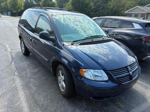 Blue 2006 Dodge Caravan SXT
