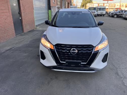 2024 Nissan Kicks S