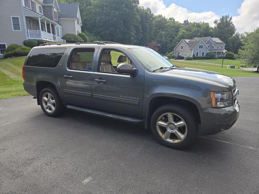 2011 Chevrolet Suburban 1500 LT