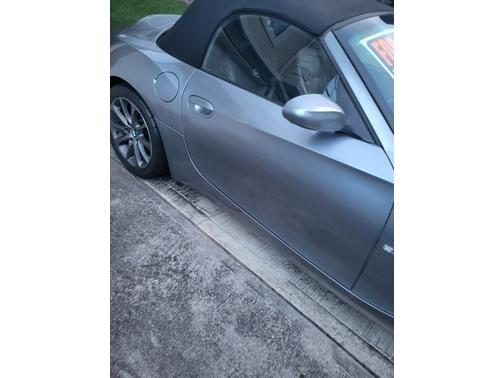 Black 2006 BMW Z4 3.0i Roadster