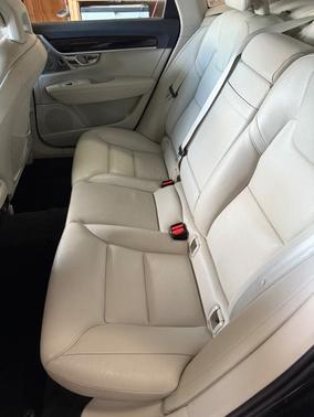 Black 2017 Volvo S90 T6 Momentum