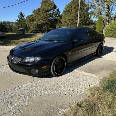 2005 Pontiac GTO Base