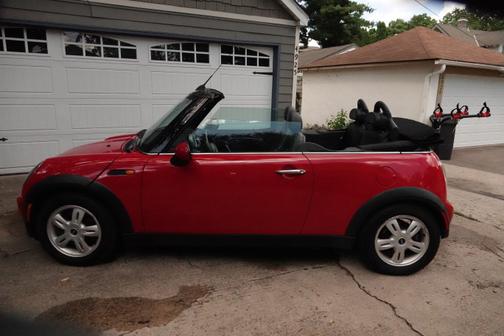 2006 MINI Cooper Base