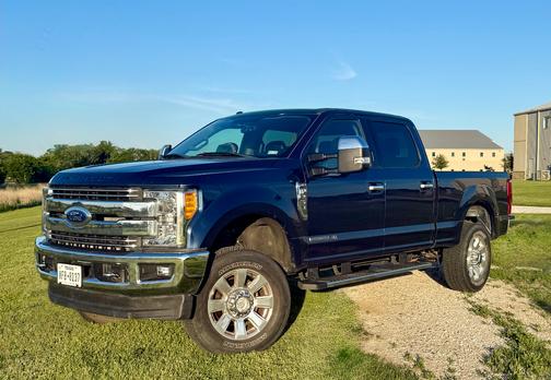 Blue 2017 Ford F-250 Lariat