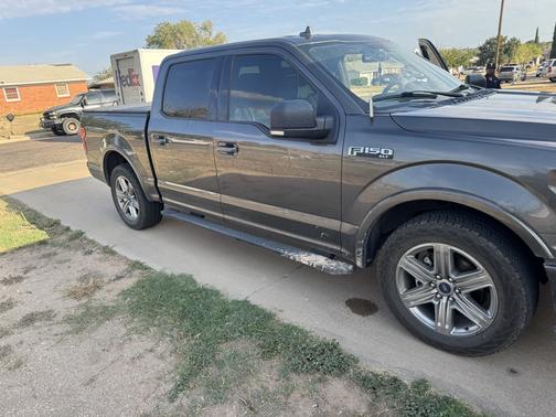 Gray 2018 Ford F-150 XLT