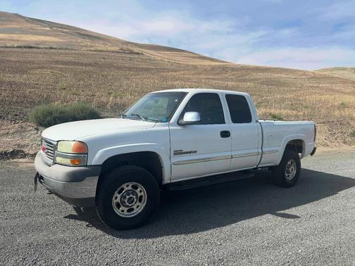 White 2002 GMC Sierra 2500 SLE H/D Extended Cab