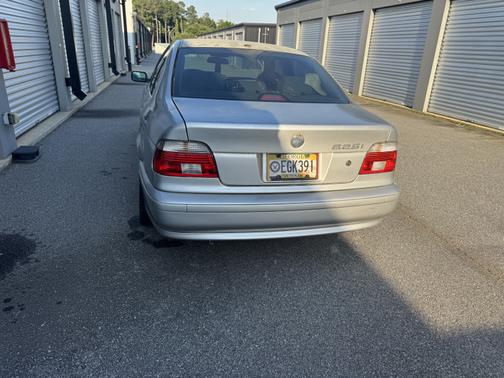 2002 BMW 525 i