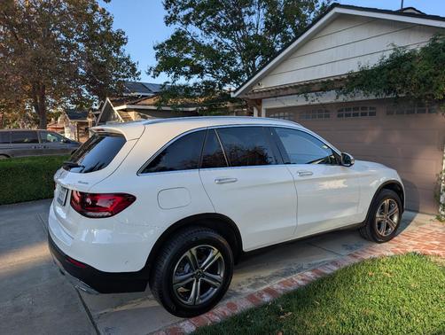 White 2022 Mercedes-Benz GLC 300 4MATIC