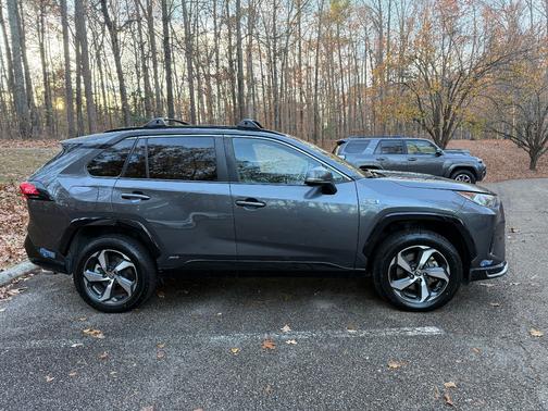 2021 Toyota RAV4 Prime SE
