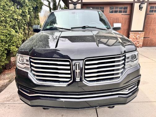 Black 2017 Lincoln Navigator Select