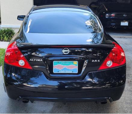Black 2011 Nissan Altima 2.5 S