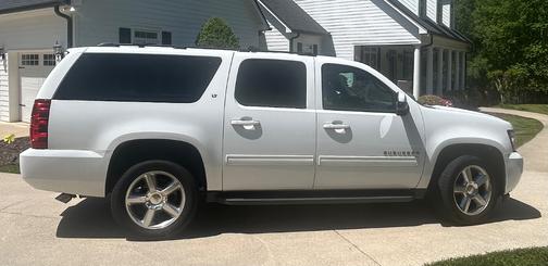 White 2013 Chevrolet Suburban 1500 LT
