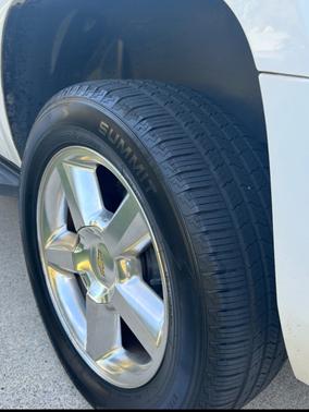 White 2013 Chevrolet Suburban 1500 LT