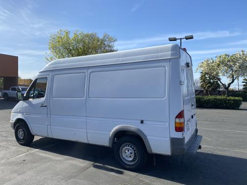 Photo 4 of 19 of 2004 Dodge Sprinter 2500 High Roof