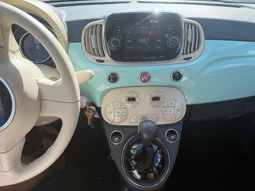 2017 FIAT 500C Lounge