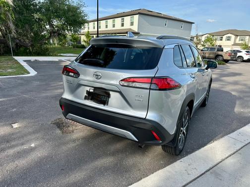 2024 Toyota Corolla Cross XLE
