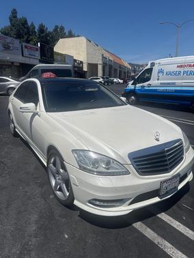 White 2011 Mercedes-Benz S-Class S 550