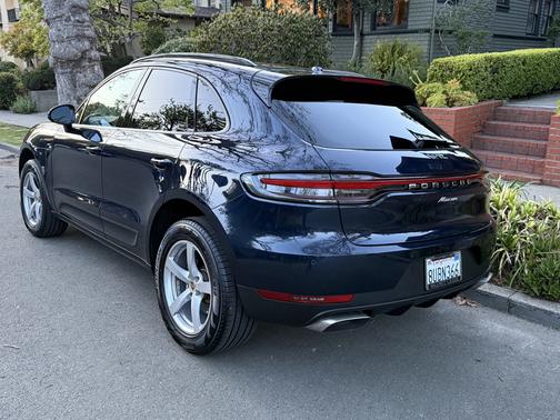 2020 Porsche Macan Base