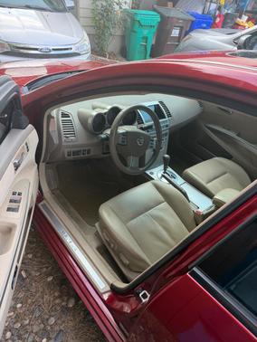 Red 2005 Nissan Maxima SE