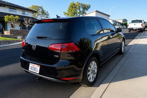 Black 2015 Volkswagen Golf Man TSI S