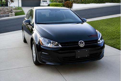 Black 2015 Volkswagen Golf Man TSI S