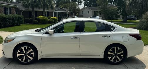 2017 Nissan Altima 2.5 SR