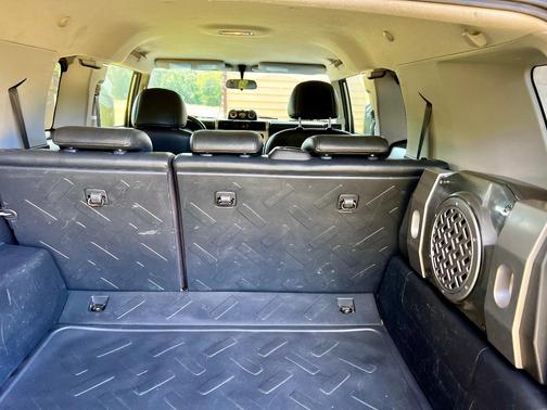 Silver 2007 Toyota FJ Cruiser Base