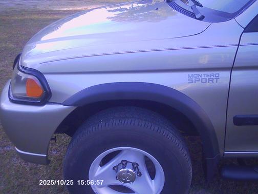 2000 Mitsubishi Montero Sport LS