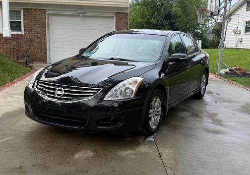 Black 2012 Nissan Altima 2.5 SL