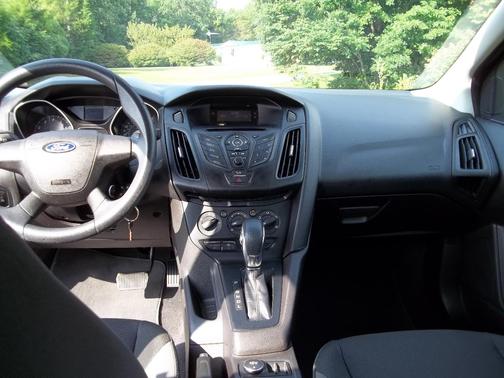Gray 2012 Ford Focus S
