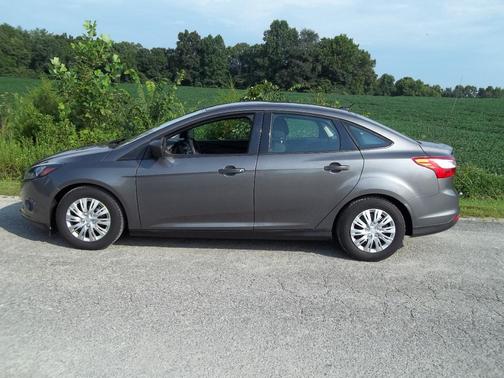Gray 2012 Ford Focus S
