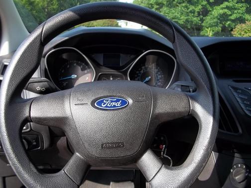 Gray 2012 Ford Focus S