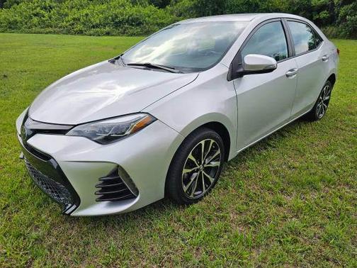 Silver 2017 Toyota Corolla SE Special Edition