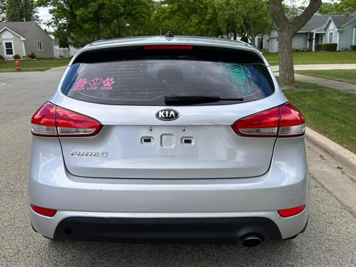 2017 Kia Forte5 LX