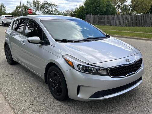 2017 Kia Forte5 LX