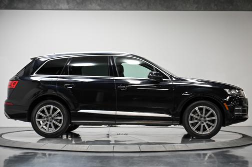 2019 Audi Q7 55 Premium Plus