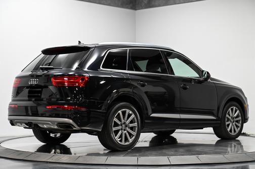 2019 Audi Q7 55 Premium Plus