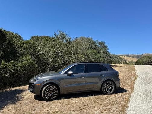 Gray 2019 Porsche Cayenne Cayenne E-Hybrid