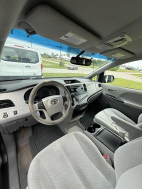 Silver 2014 Toyota Sienna LE