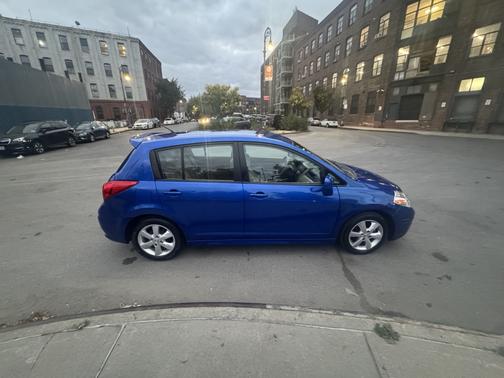 2012 Nissan Versa 1.8 SL