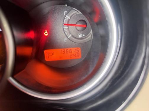 2012 Nissan Versa 1.8 SL