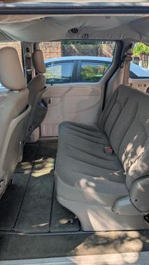 Gold 2006 Dodge Grand Caravan SE