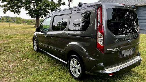 2018 Ford Transit Connect Titanium w/Rear Liftgate