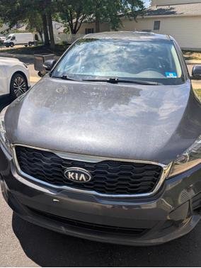 Gray 2019 Kia Sorento LX