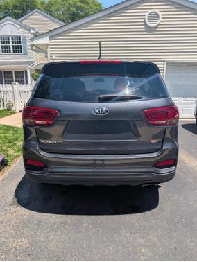 Gray 2019 Kia Sorento LX