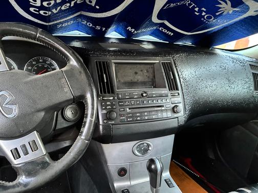 2005 INFINITI FX35 Base