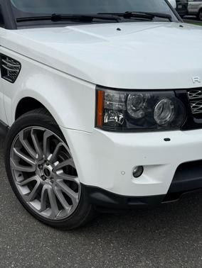 White 2012 Land Rover Range Rover Sport HSE