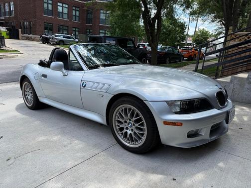 Silver 2001 BMW Z3 3.0i Roadster